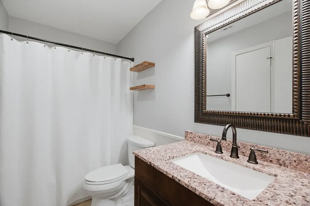 2074 Briarcliff Road Lewisville TX 75067