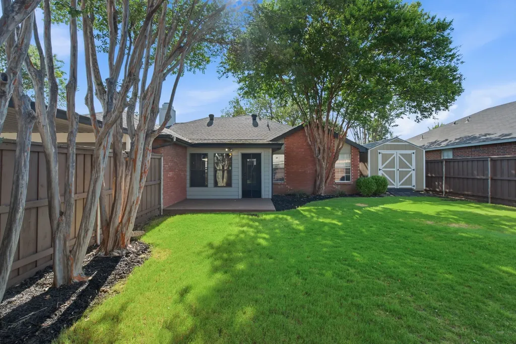 2074 Briarcliff Road Lewisville TX 75067