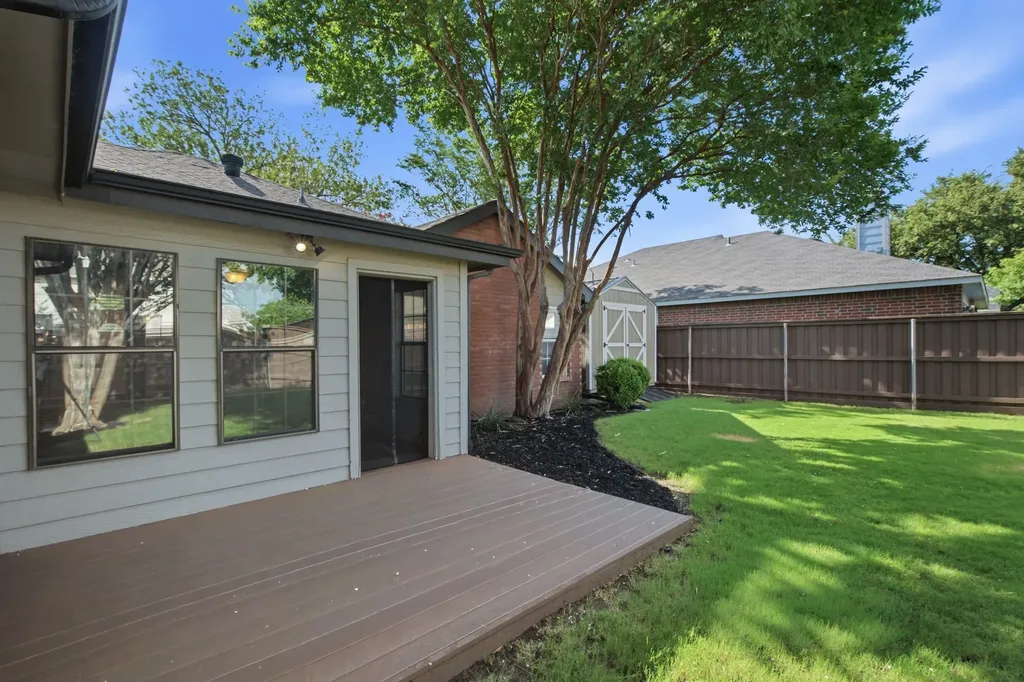 2074 Briarcliff Road Lewisville TX 75067