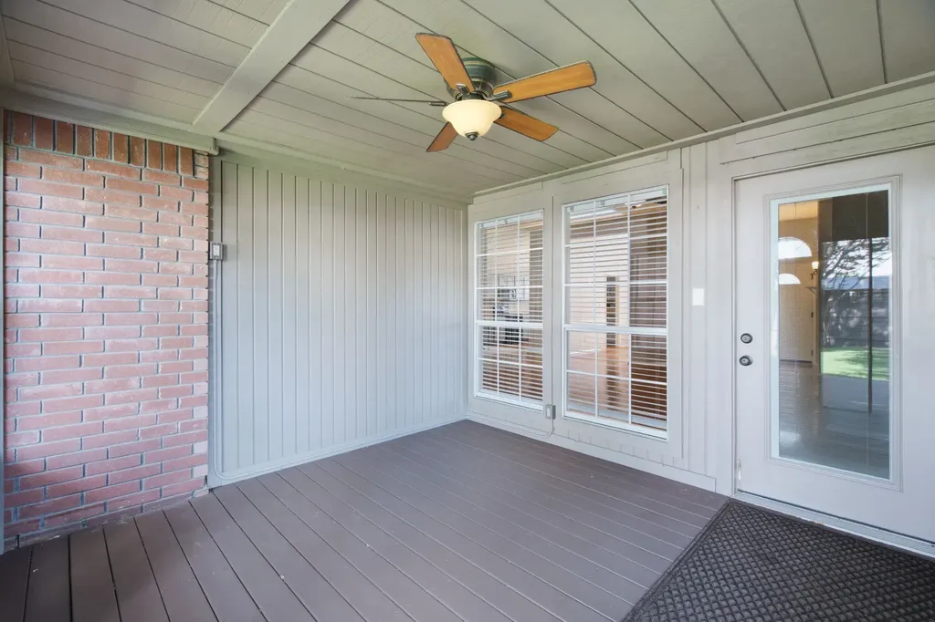 2074 Briarcliff Road Lewisville TX 75067