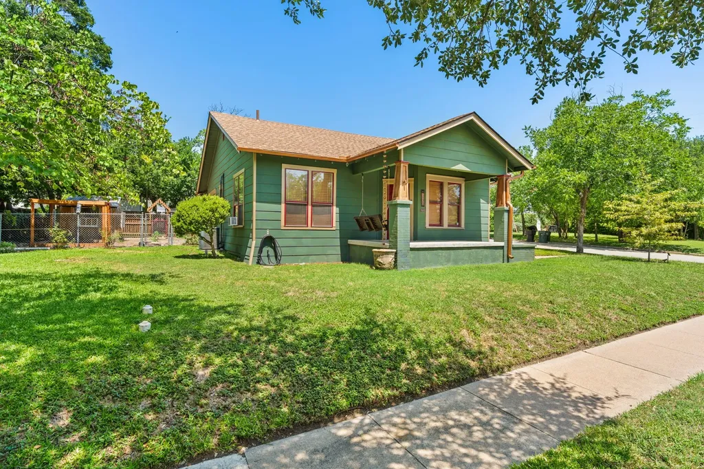 1120 N 1st Street Temple TX 76501