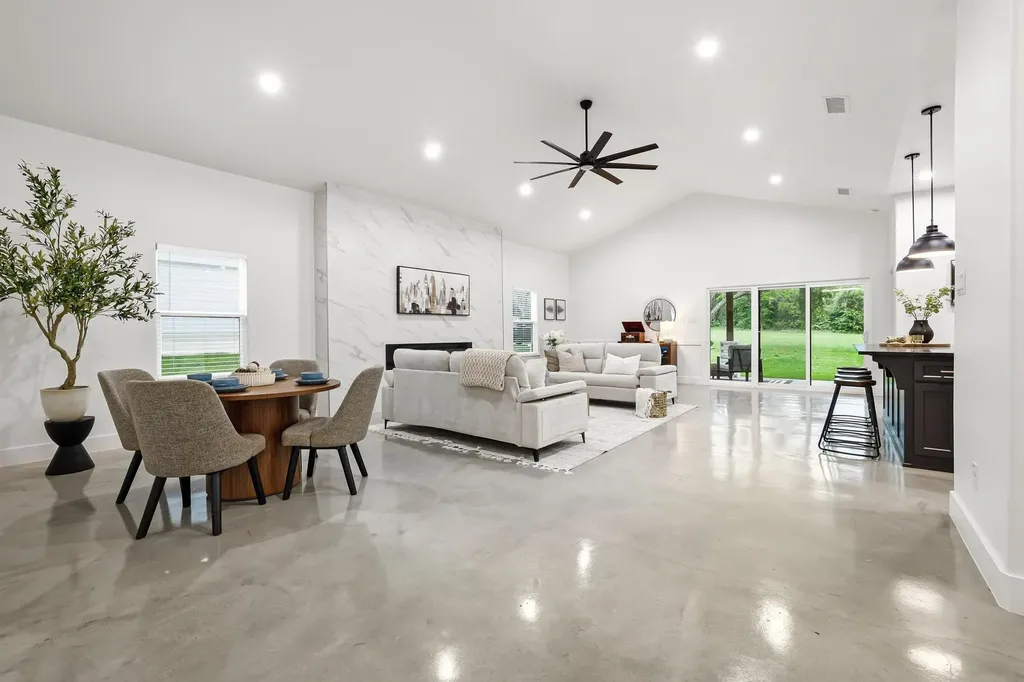 1838 S Park Avenue Denison TX 75020