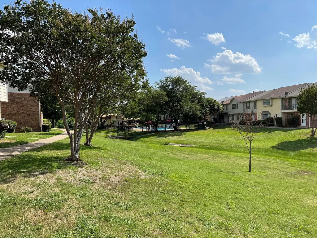 27 E Mountain Creek Court Grand Prairie TX 75052