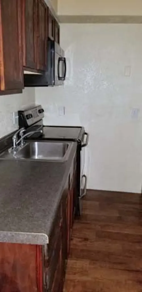 105 E Tyler Street Ennis TX 75119