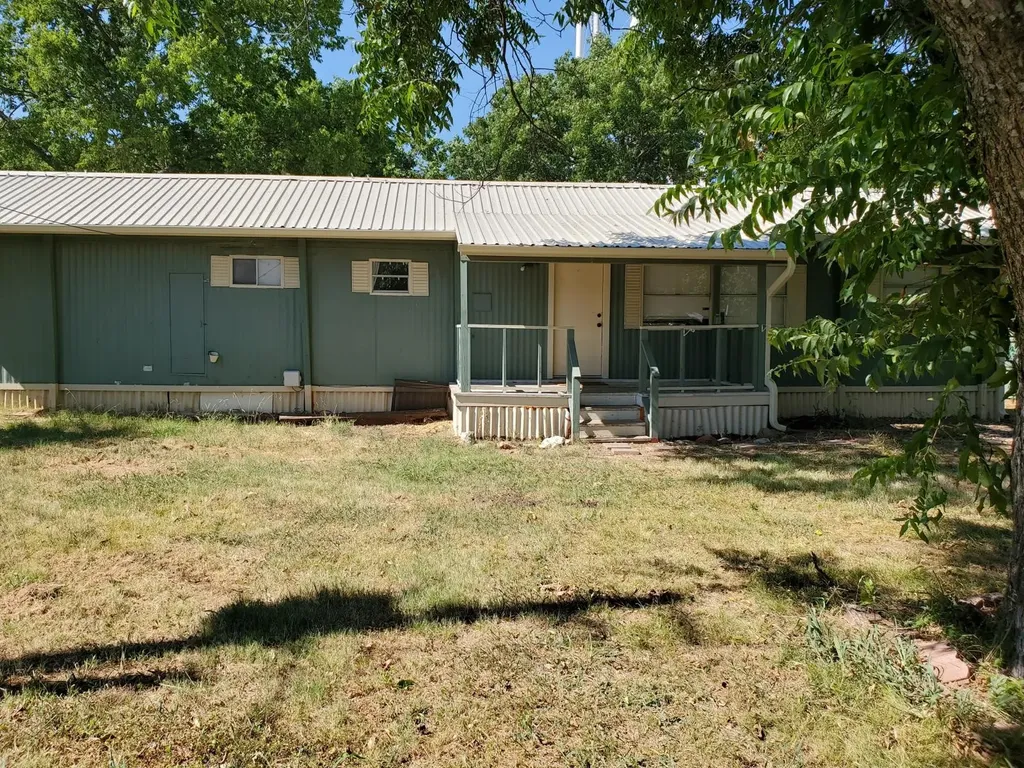 309 W Sherman Street Bells TX 75414