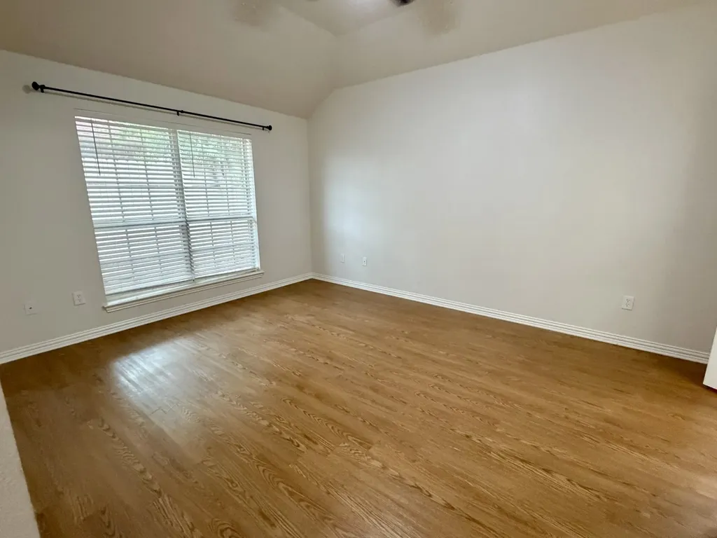 1001 Roberts Bend Granbury TX 76048