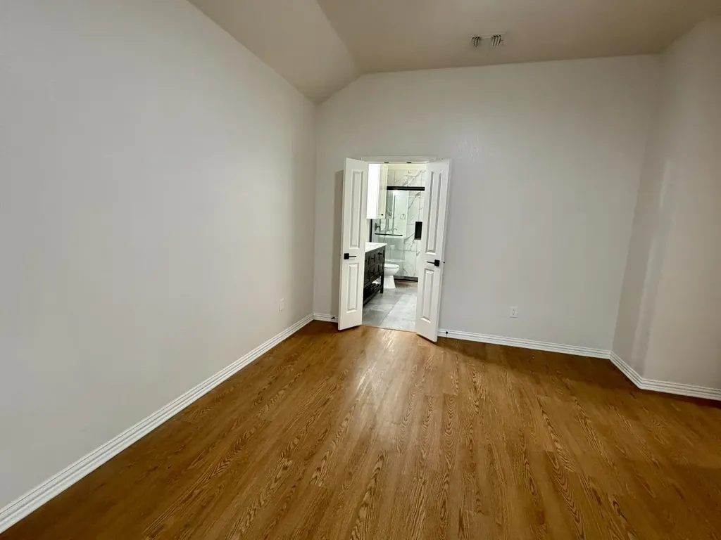 1001 Roberts Bend Granbury TX 76048