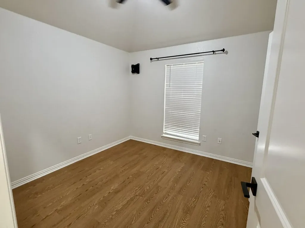 1001 Roberts Bend Granbury TX 76048