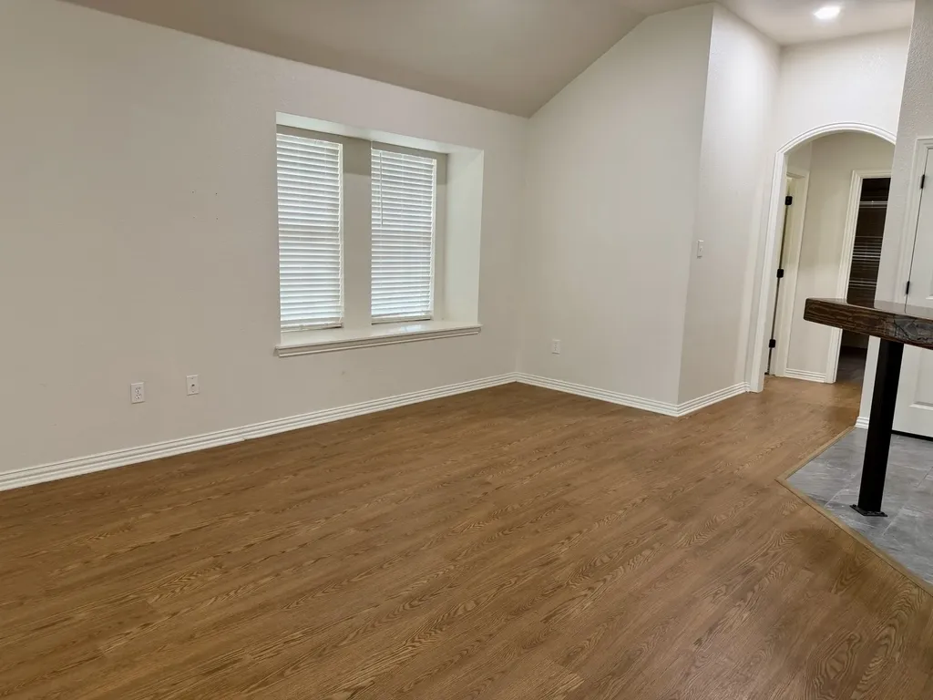 1001 Roberts Bend Granbury TX 76048