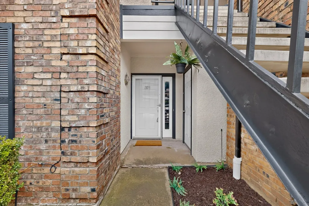 2835 Keller Springs Road Carrollton TX 75006