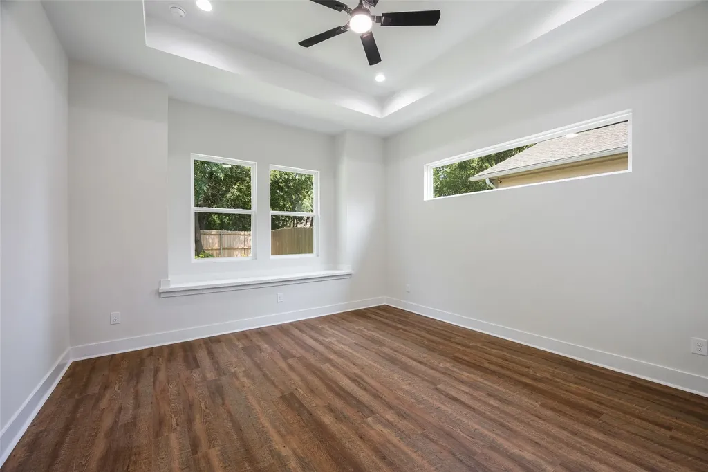 3711 Metropolitan Avenue Dallas TX 75210