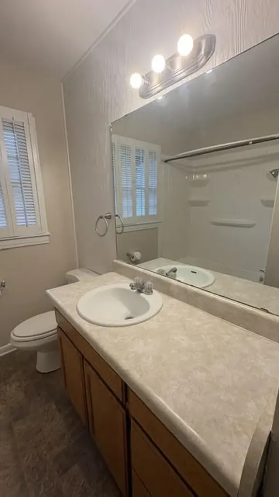 105 SW Taylor Street Burleson TX 76028