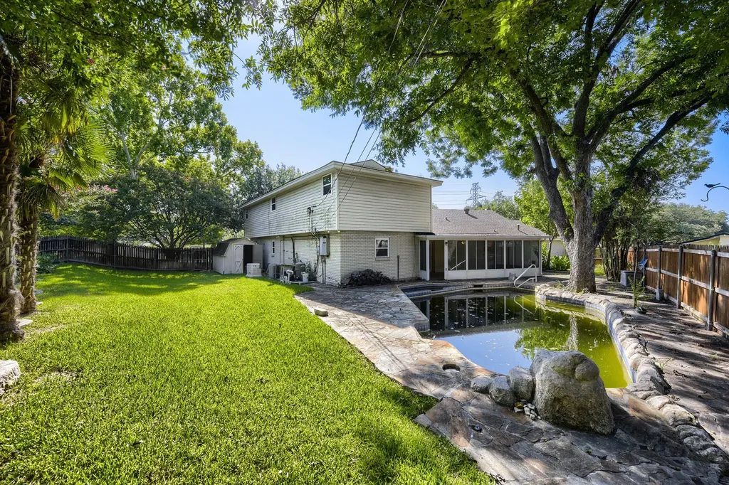 3912 Plantation Drive Benbrook TX 76116