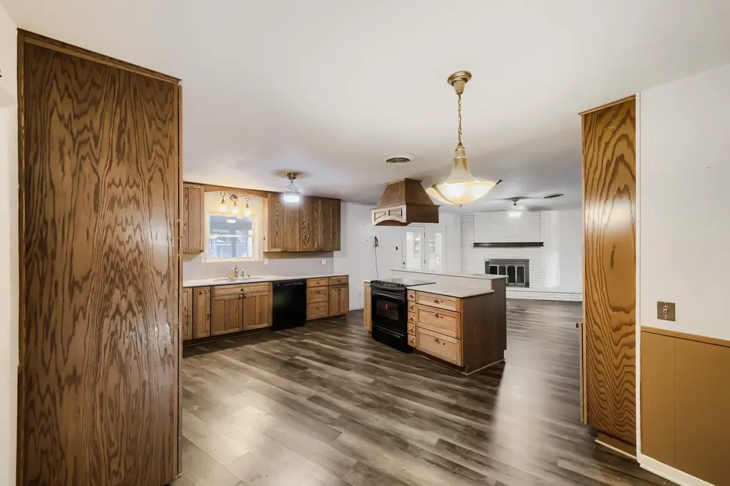 3912 Plantation Drive Benbrook TX 76116
