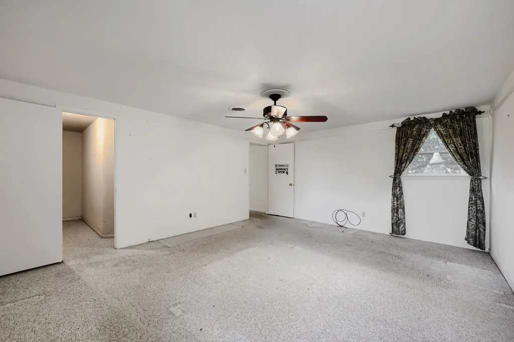 3912 Plantation Drive Benbrook TX 76116