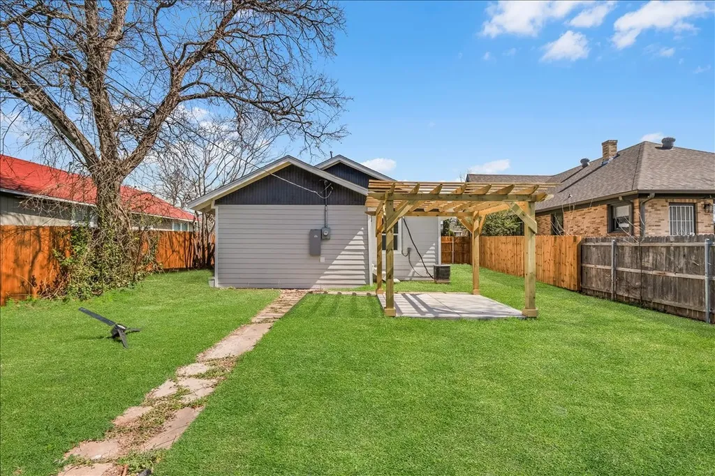 3024 James Avenue Fort Worth TX 76110