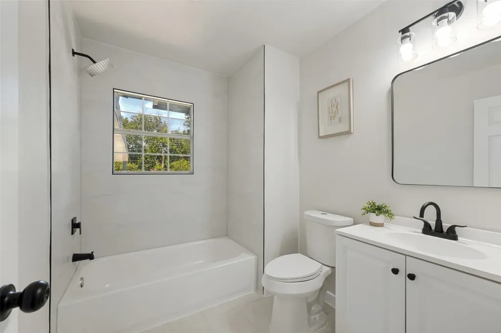 112 Oriole Drive Arlington TX 76010