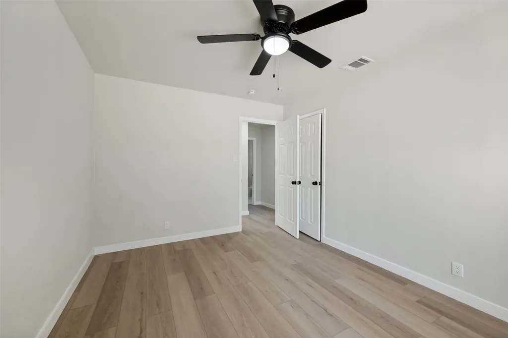 112 Oriole Drive Arlington TX 76010