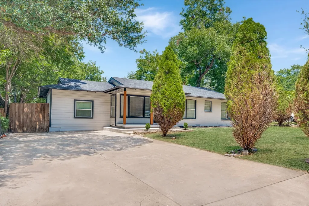 112 Oriole Drive Arlington TX 76010