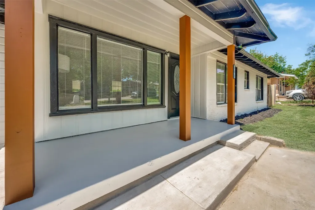 112 Oriole Drive Arlington TX 76010
