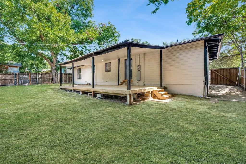 112 Oriole Drive Arlington TX 76010