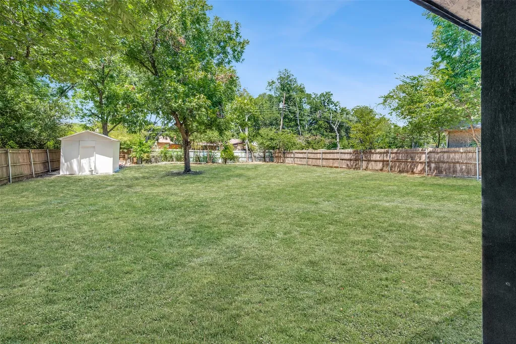 112 Oriole Drive Arlington TX 76010