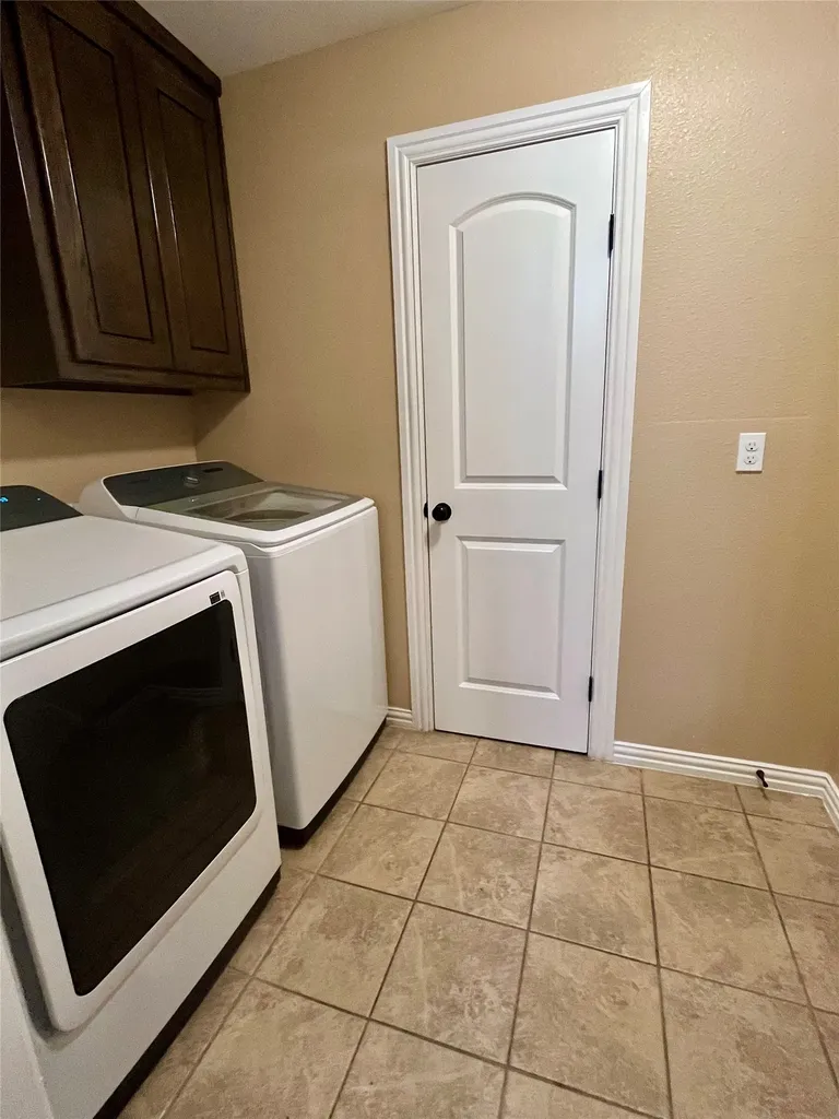 104 Lynn Drive Azle TX 76020