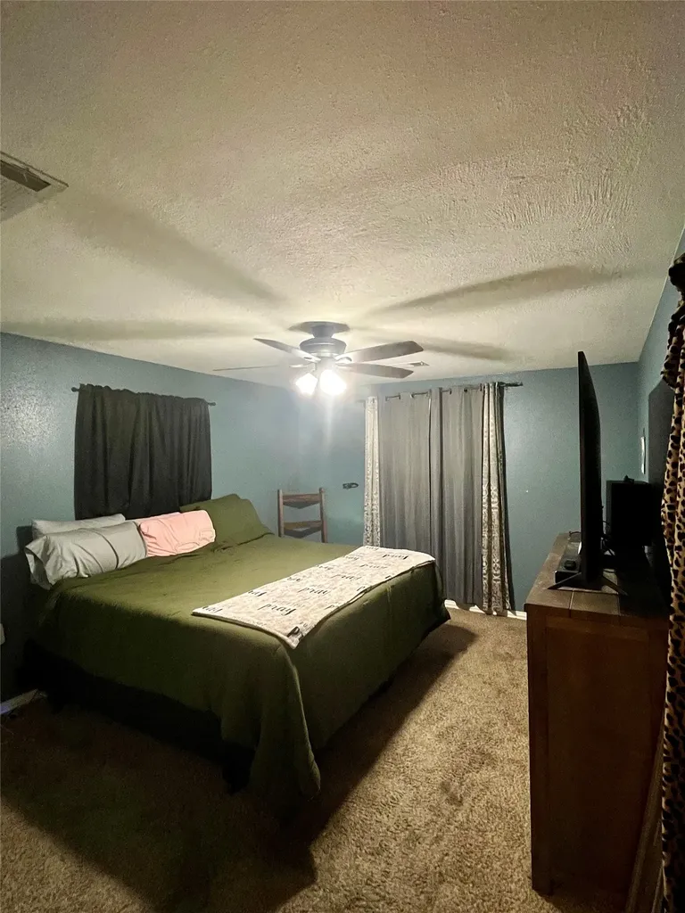 104 Lynn Drive Azle TX 76020