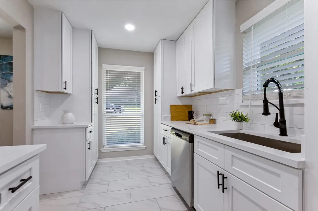 4918 Cliffwood Drive Garland TX 75043