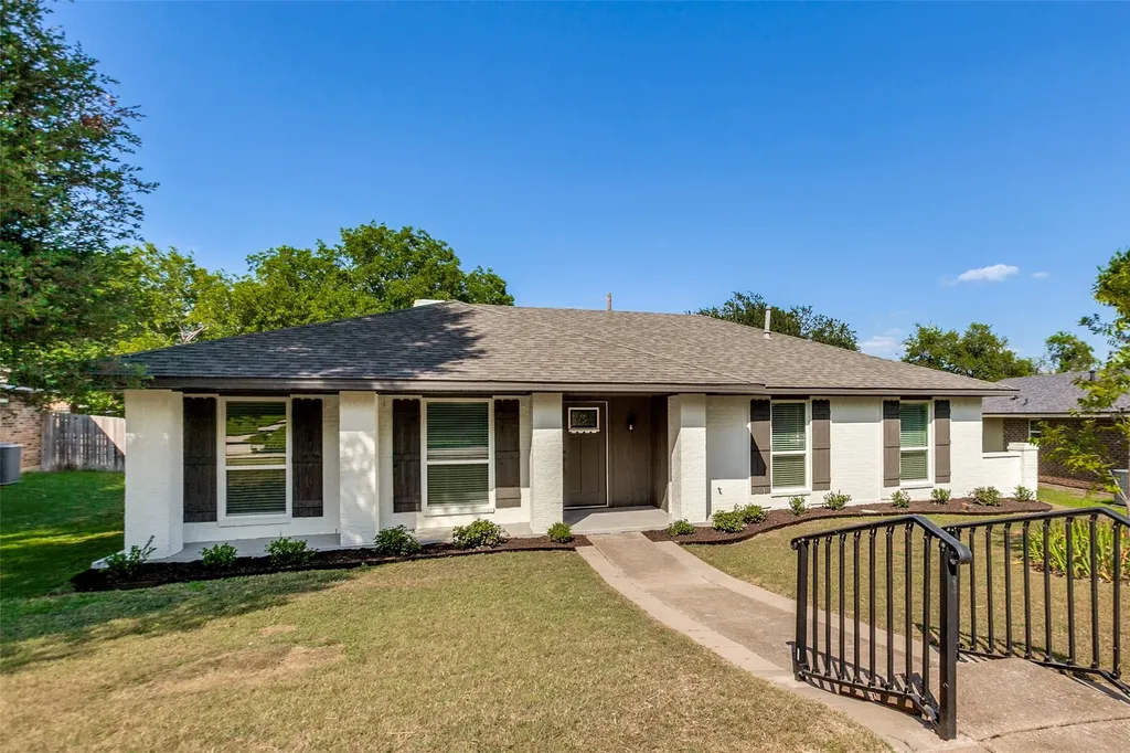 4918 Cliffwood Drive Garland TX 75043