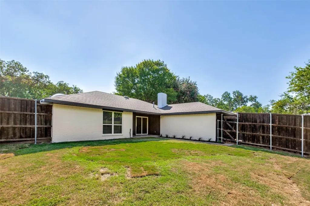 4918 Cliffwood Drive Garland TX 75043