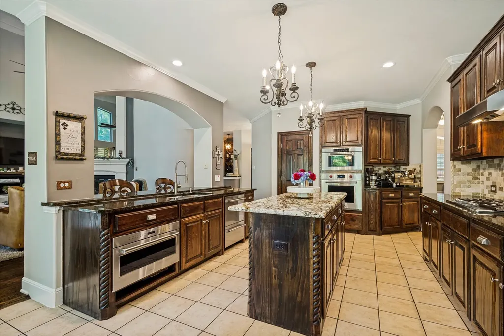 8704 Wyatt Circle Argyle TX 76226