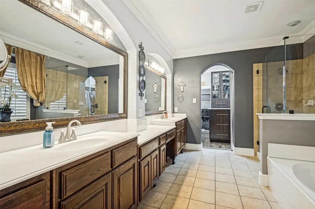 8704 Wyatt Circle Argyle TX 76226