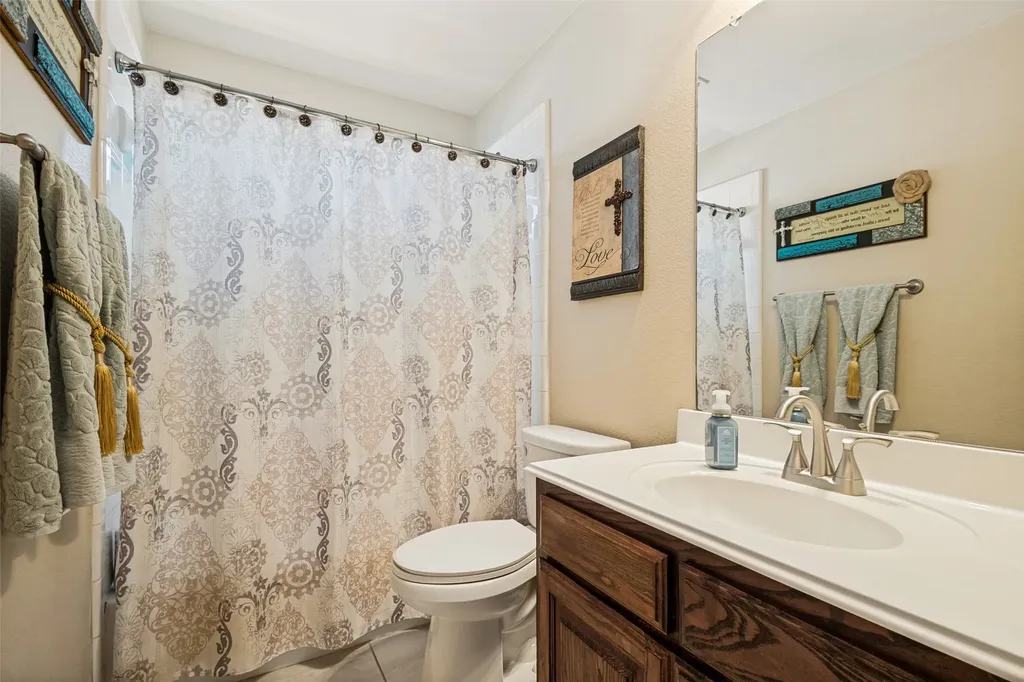 8704 Wyatt Circle Argyle TX 76226