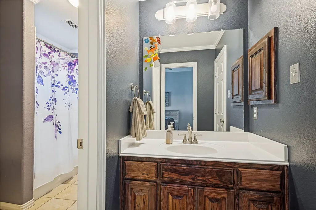 8704 Wyatt Circle Argyle TX 76226