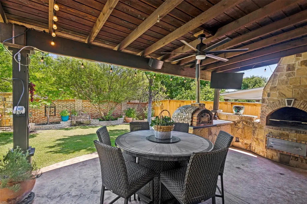 8704 Wyatt Circle Argyle TX 76226