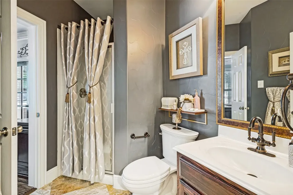 8704 Wyatt Circle Argyle TX 76226