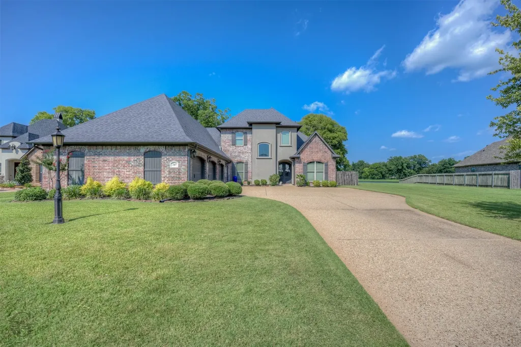 247 Piccadilly Circle Bossier City LA 71111