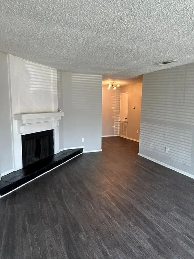 9696 Walnut Street Dallas TX 75243