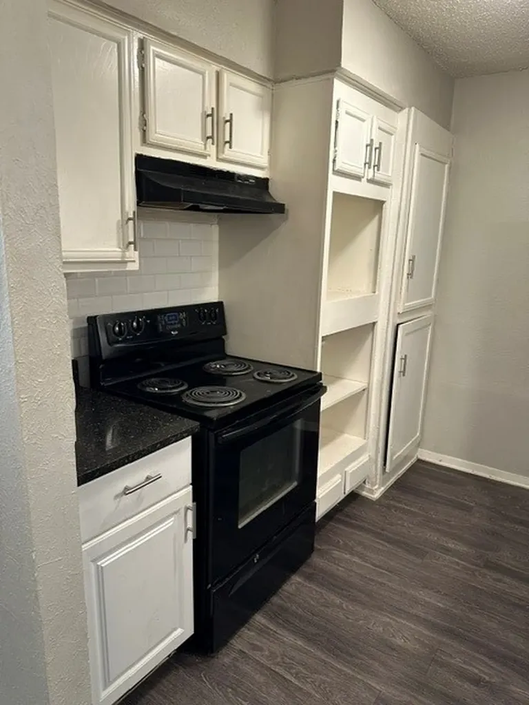 9696 Walnut Street Dallas TX 75243