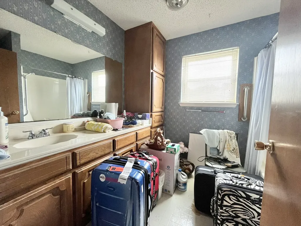 229 Hcr 4263 Hillsboro TX 76645