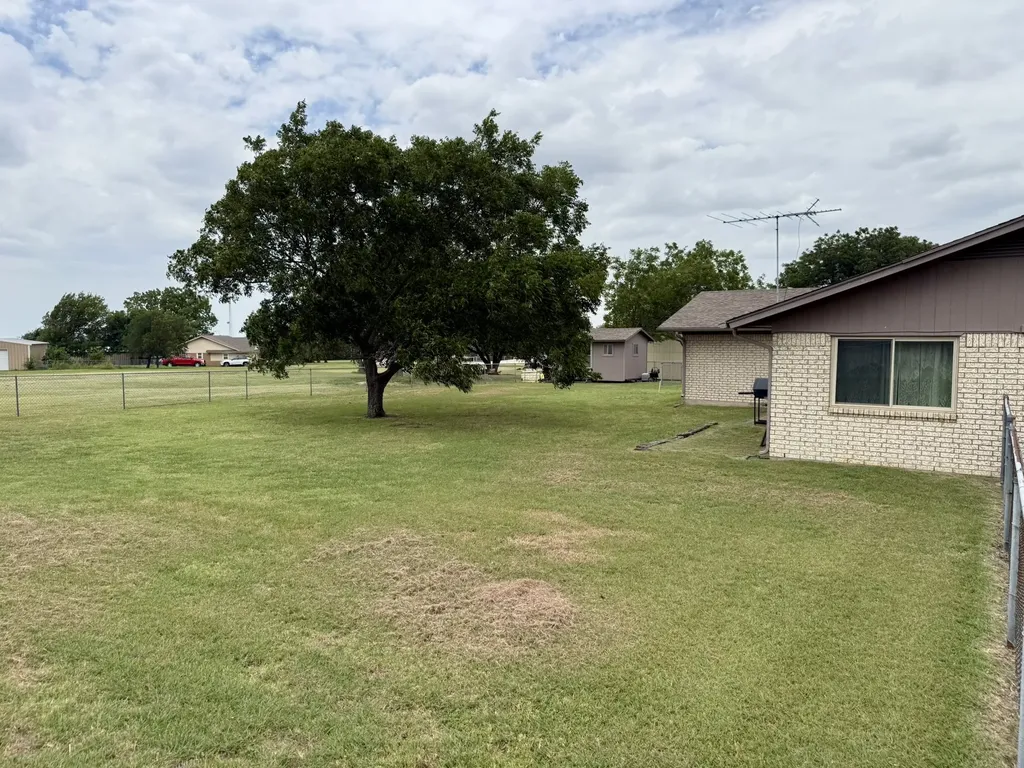 229 Hcr 4263 Hillsboro TX 76645
