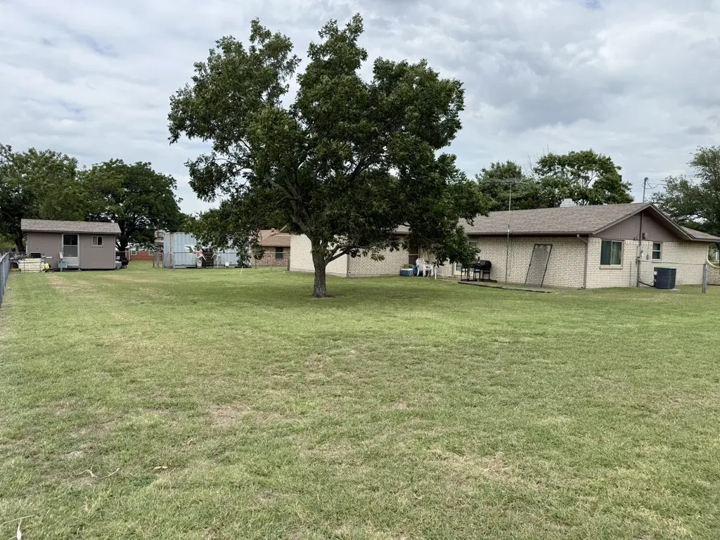 229 Hcr 4263 Hillsboro TX 76645