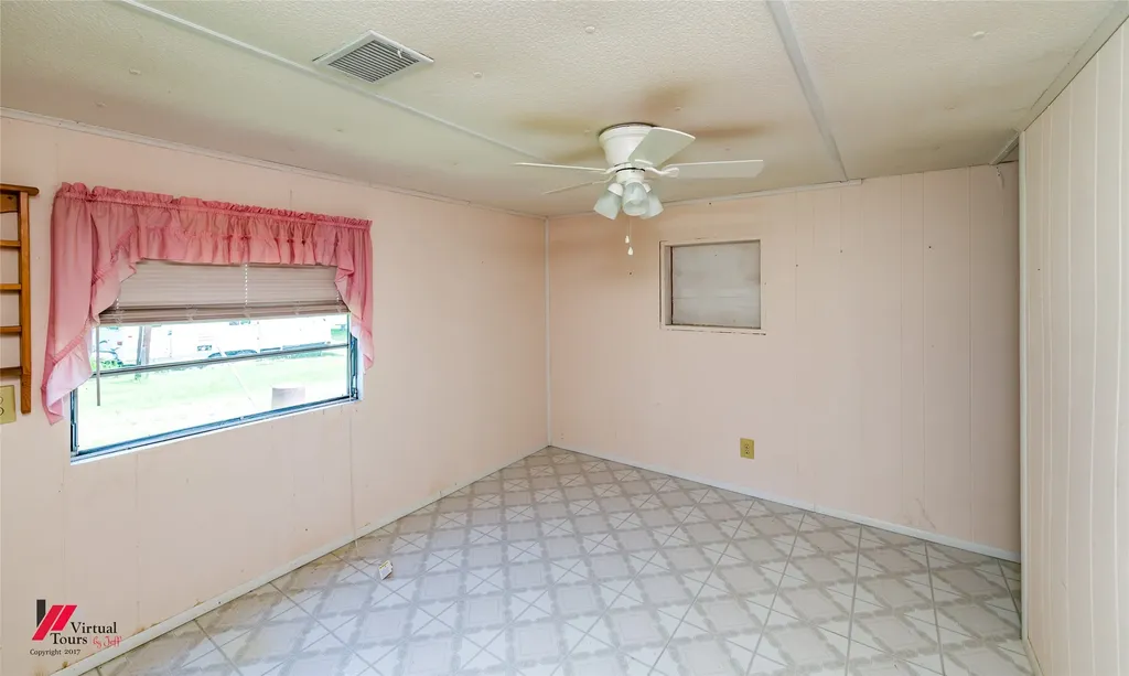 153 Woolworth Road Stonewall LA 71078