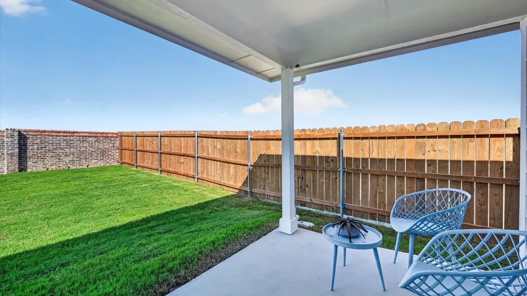 1044 Burnt Ranch Lane Fort Worth TX 76131