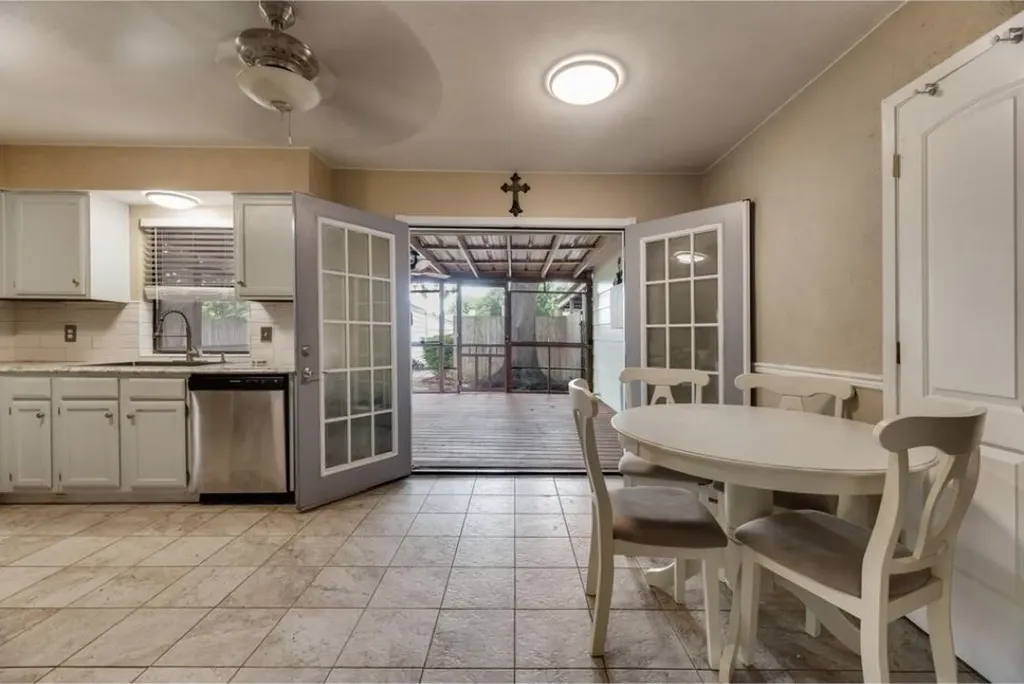 1022 Melissa Lane Garland TX 75040