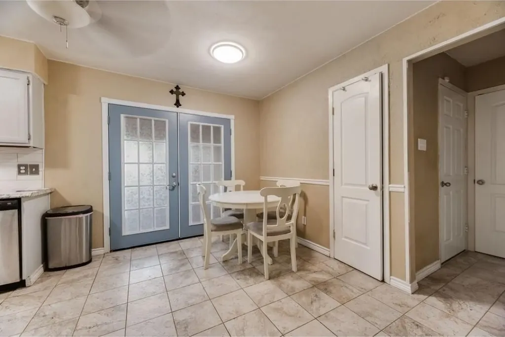 1022 Melissa Lane Garland TX 75040