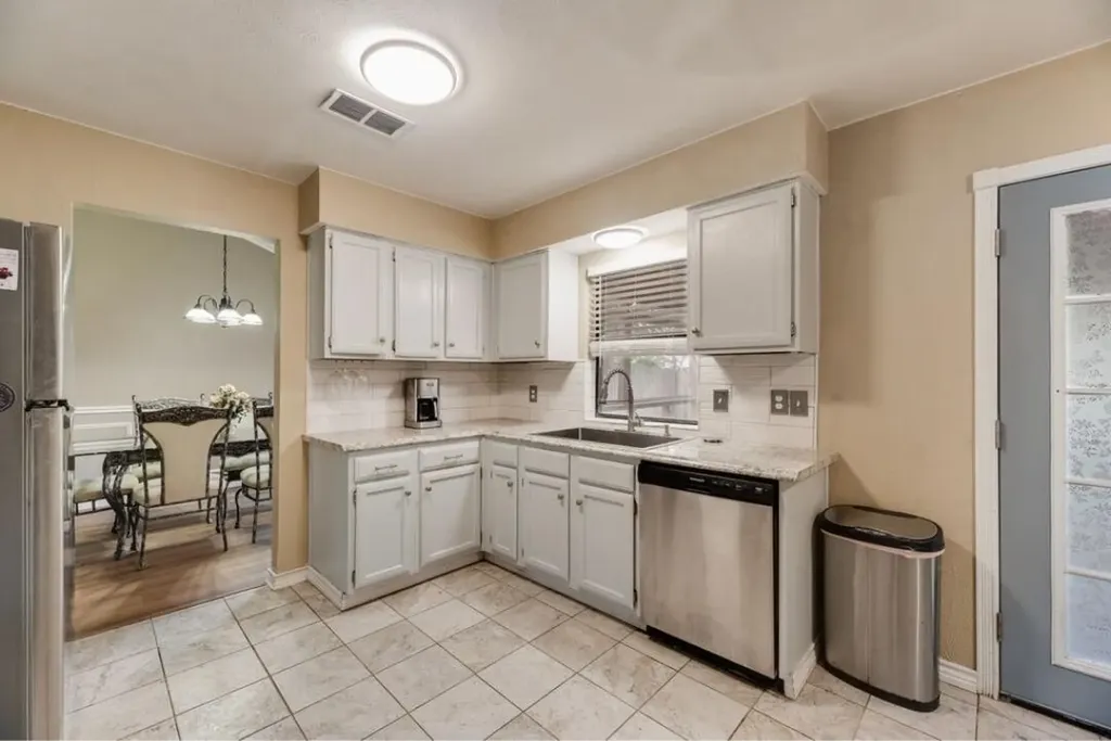 1022 Melissa Lane Garland TX 75040