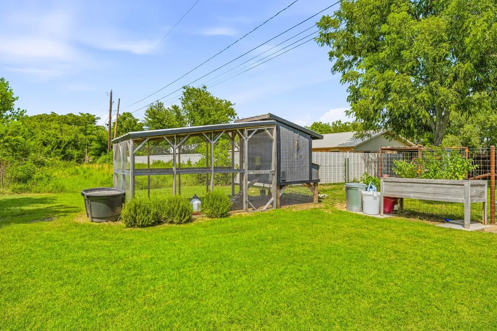 936 Apache Drive De Leon TX 76444
