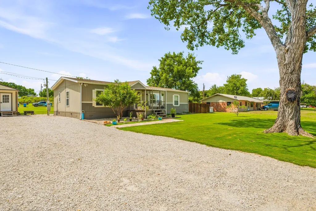 936 Apache Drive De Leon TX 76444